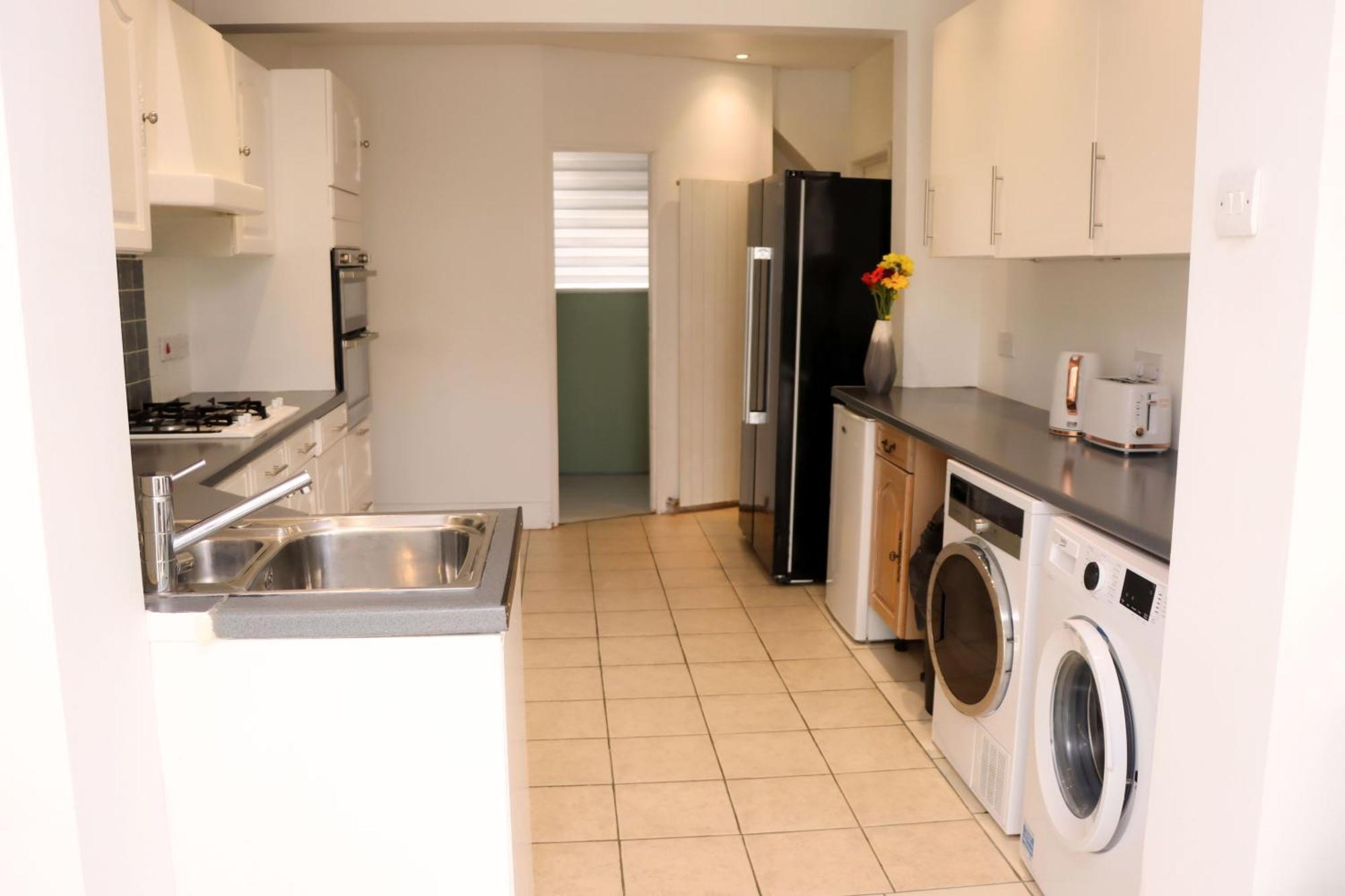 Cosy Studio In Havant! Near A3 And Staunton Country Park Екстериор снимка